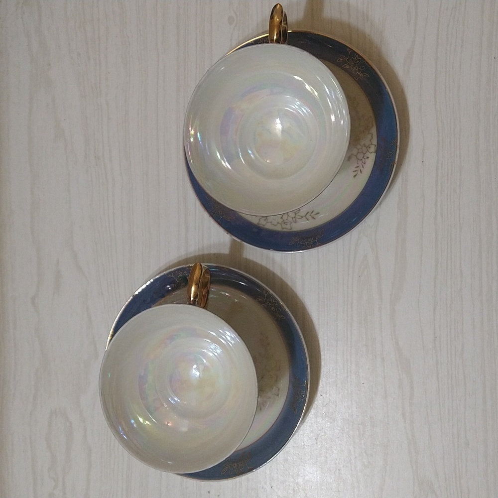 Vintage 1950's Iridescent Mother of Pearl w Blue Band and Gold Design Tea Set - Picture 6 of 7